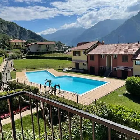 Happy Guest - View And Pool * Riva di Solto